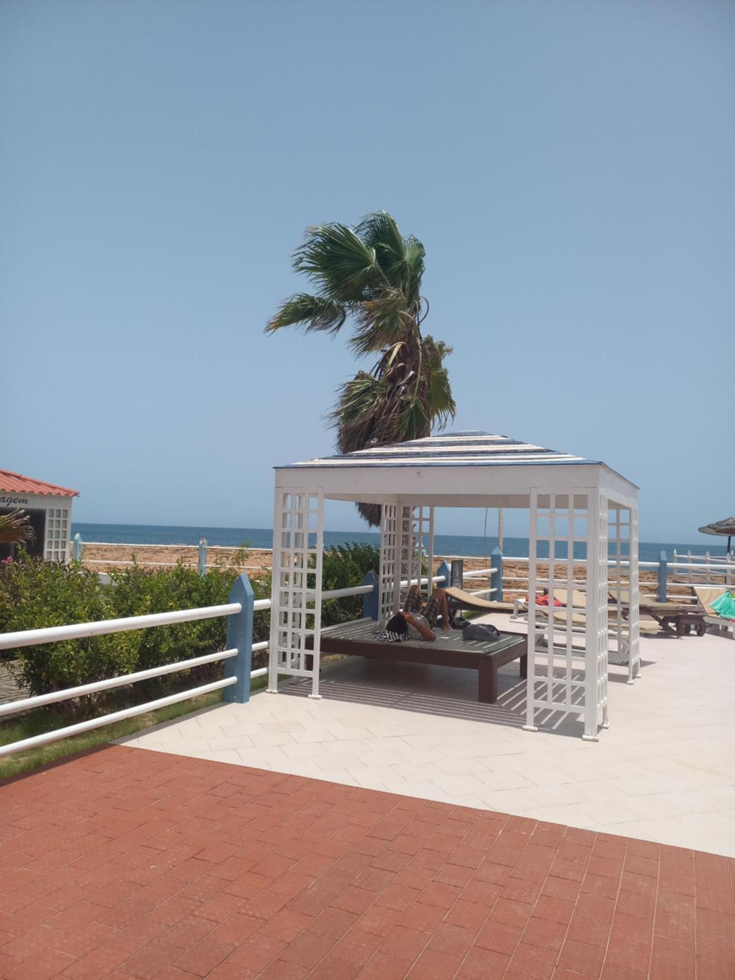 Vivenda Ronnie Apartment Beirona Luaran gambar