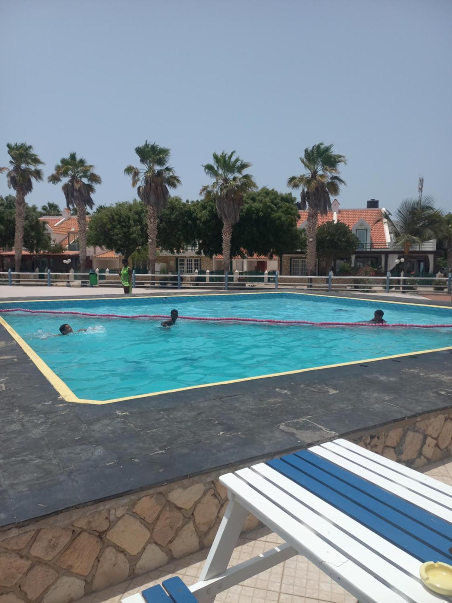 Vivenda Ronnie Apartment Beirona Luaran gambar